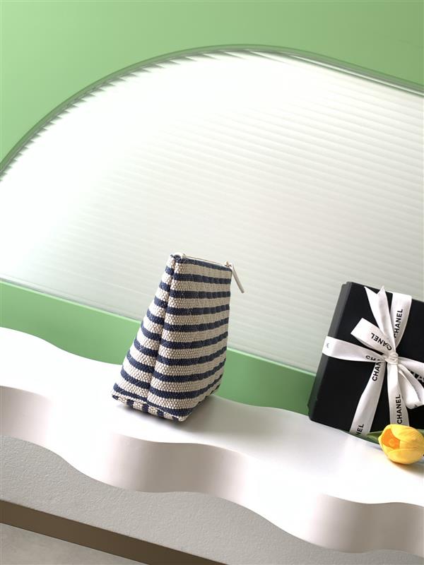 2026127215527757 380